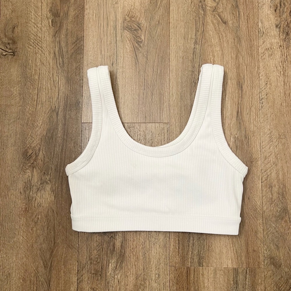 Alo Yoga Wellness Bra White Ribbed Scoop Neck Sports Bra Size M - Picture 10 of 12